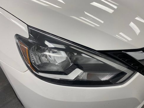 Used 2016 Nissan Sentra S image 10