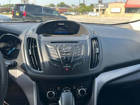 Used 2016 Ford Escape SE FWD image 19