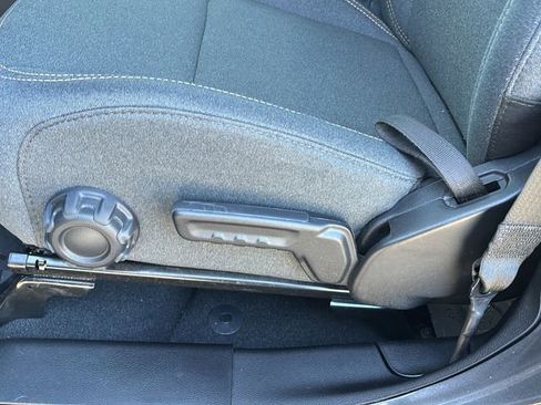 Certified 2024 Jeep Gladiator Sport image 19