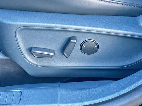 New 2025 Ford Maverick Lariat w/ Black Appearance Package image 27