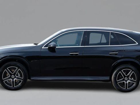 Used 2026 Mercedes-Benz GLC 300 image 9