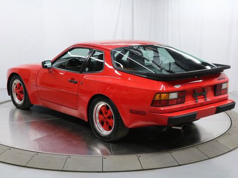 Used 1986 Porsche 944 Coupe image 5