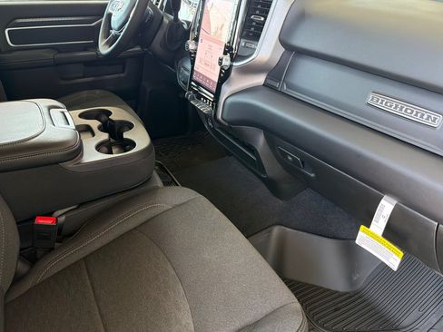New 2026 RAM 2500 Big Horn AWD/4WD image 13