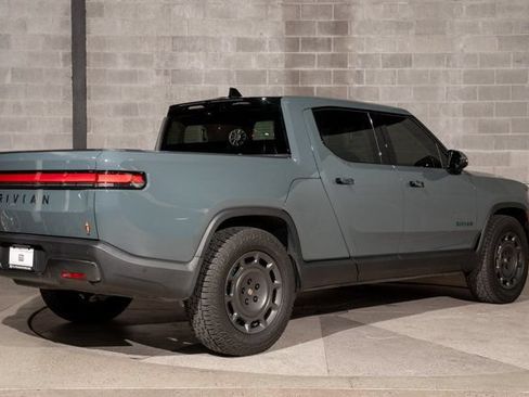 Used 2026 Rivian R1T Premium AWD/4WD image 8