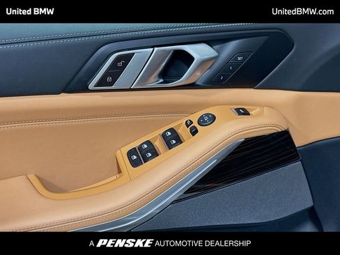 Used 2024 BMW X5 sDrive40i w/ Premium Package image 3