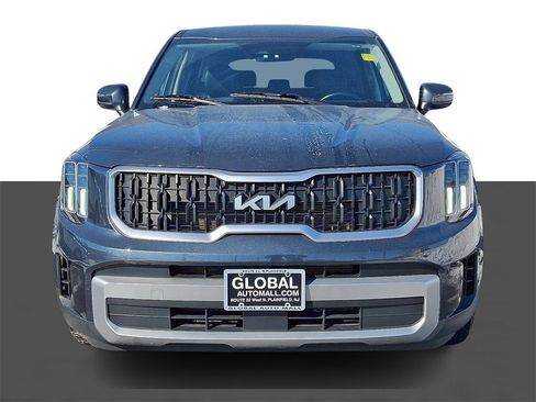 Used 2023 Kia Telluride LX image 2
