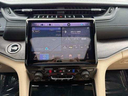 Certified 2024 Jeep Grand Cherokee L Limited w/ Luxury Tech Group II image 21