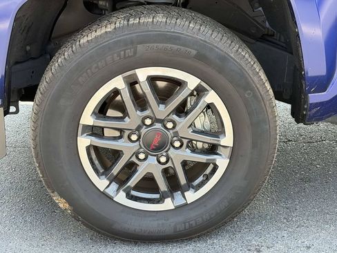 Used 2025 Toyota Tacoma TRD Sport RWD image 11