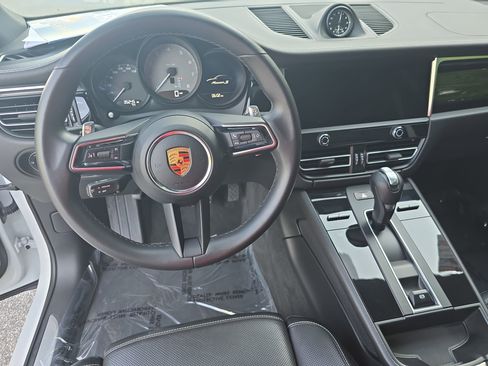 Used 2022 Porsche Macan S AWD/4WD image 17