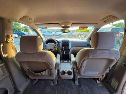 Used 2006 Toyota Sienna LE FWD image 13
