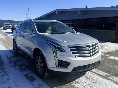 Used 2017 Cadillac XT5 Luxury w/ Driver Awareness Package image 8