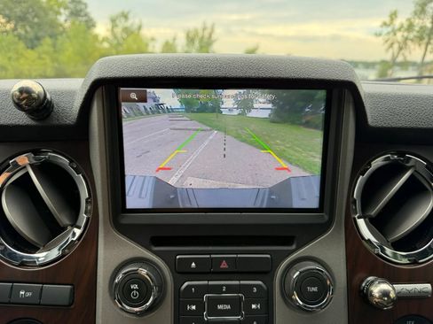 Used 2016 Ford F350 Lariat w/ Lariat Interior Package AWD/4WD image 20
