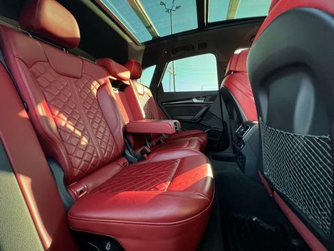 Used 2019 Audi SQ5 Premium Plus w/ Premium Plus Package image 29