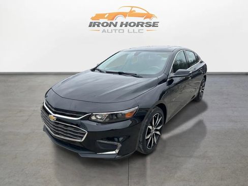 Used 2018 Chevrolet Malibu LT FWD image 1