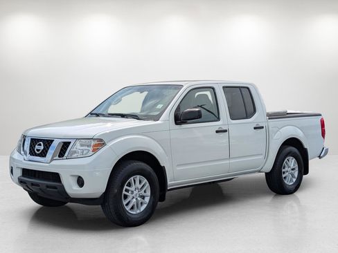 Used 2019 Nissan Frontier SV image 1