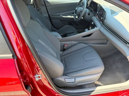 Certified 2023 Hyundai Elantra SEL FWD image 13