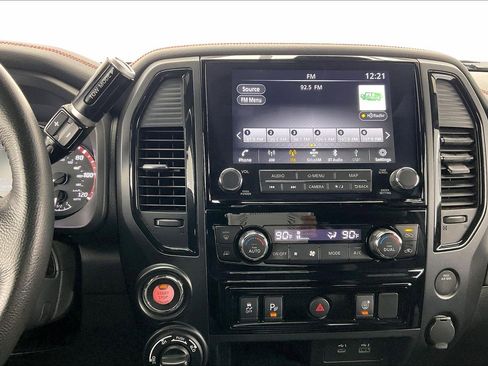 Used 2021 Nissan Titan PRO-4X image 5