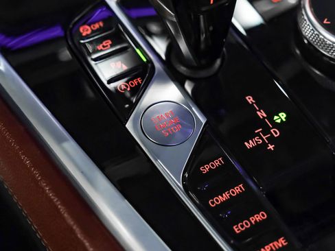 Used 2020 BMW X6 xDrive40i w/ Executive Package image 23