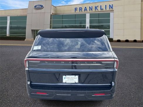 New 2025 Lincoln Navigator L Reserve image 6