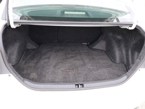 Used 2014 Toyota Corolla S image 17