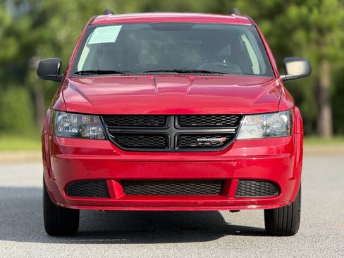 Used 2018 Dodge Journey SE w/ Blacktop Package FWD image 3