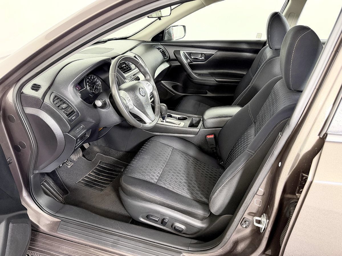 Used 2017 Nissan Altima 2.5 SV FWD image 30