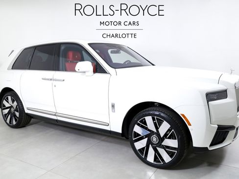 New 2026 Rolls-Royce Cullinan image 5