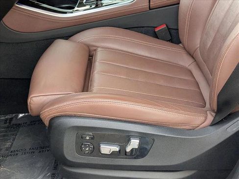 Used 2019 BMW X5 xDrive50i w/ M Sport Package image 17