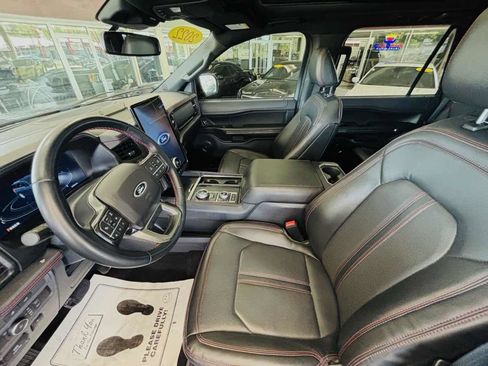 Used 2022 Ford Expedition Limited w/ Equipment Group 304A AWD/4WD image 27