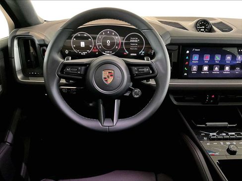 New 2026 Porsche Cayenne Coupe AWD/4WD image 13
