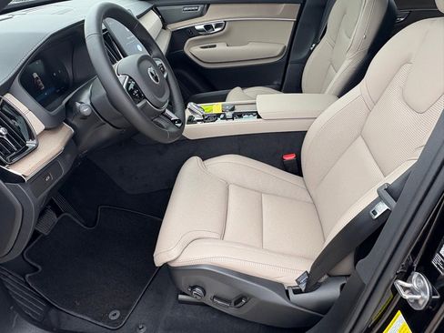 New 2026 Volvo XC90 B6 Ultra w/ Protection Package Premier image 19