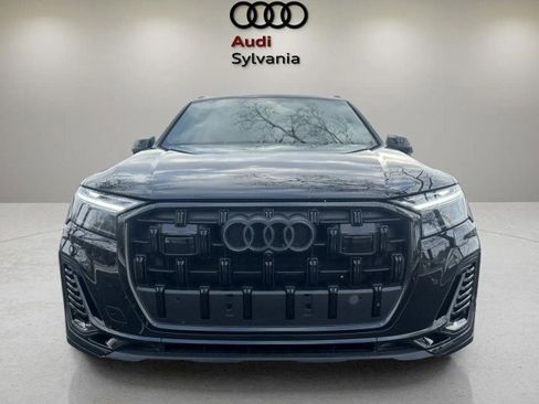 Certified 2025 Audi Q7 Premium Plus image 2