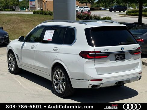 Used 2023 BMW X7 xDrive40i AWD/4WD image 11