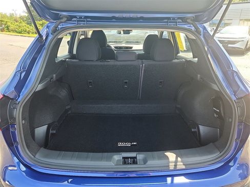 Used 2022 Nissan Rogue Sport S image 28