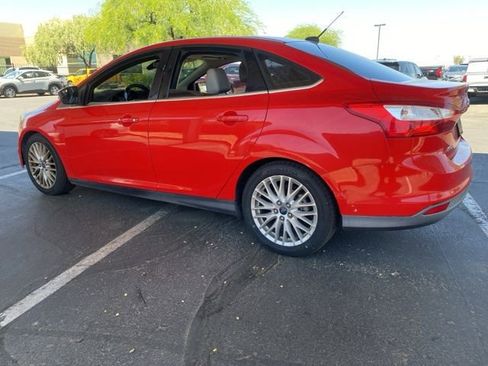 Used 2012 Ford Focus SEL FWD image 2