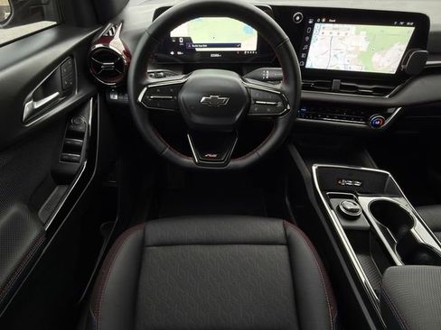 Used 2025 Chevrolet Equinox RS w/ Safety and Technology Package image 11