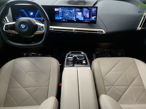 Used 2023 BMW iX xDrive50 w/ Sport Package AWD/4WD image 52