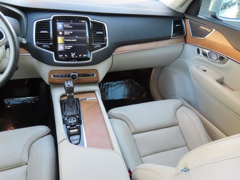 Used 2018 Volvo XC90 T6 Inscription w/ Convenience Package image 16