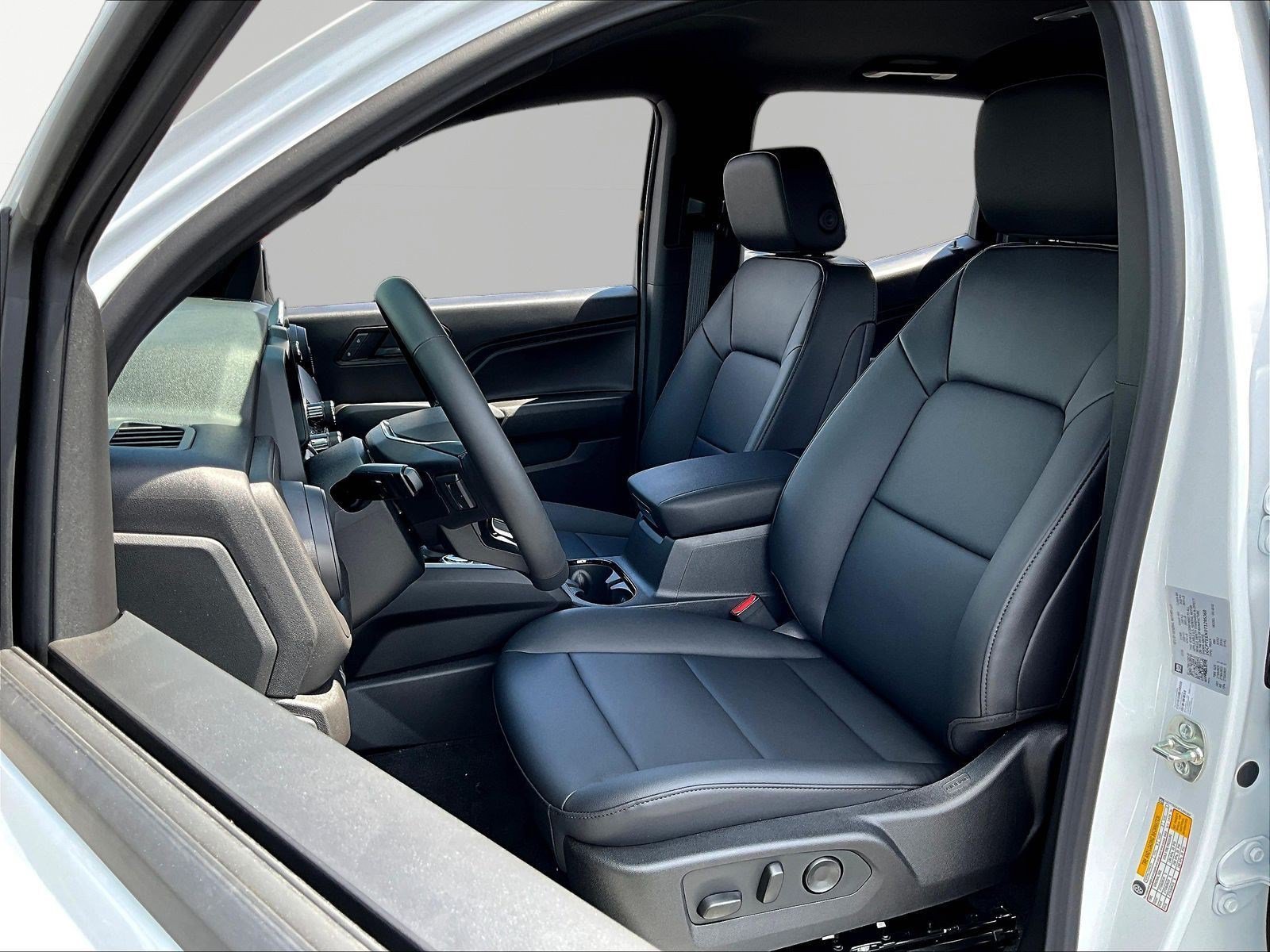 New 2026 Chevrolet Colorado Trail Boss w/ Midnight Edition AWD/4WD image 16