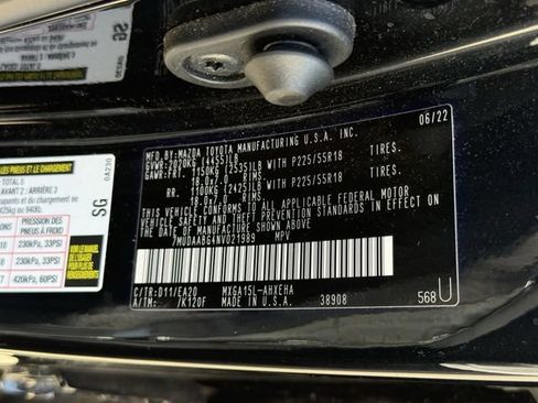 Used 2022 Toyota Corolla Cross XLE w/ Convenience Package AWD/4WD image 37