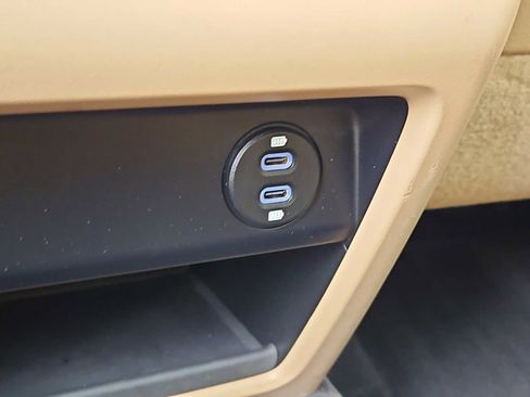 Certified 2023 Porsche Cayenne Platinum Edition AWD/4WD image 43