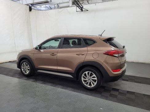 Used 2017 Hyundai Tucson SE AWD/4WD image 3
