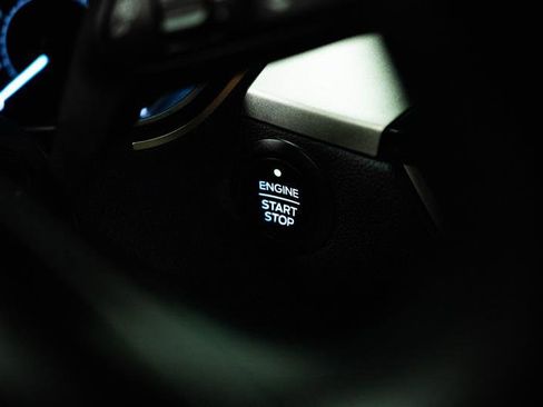 Used 2020 Ford Escape SE FWD image 18