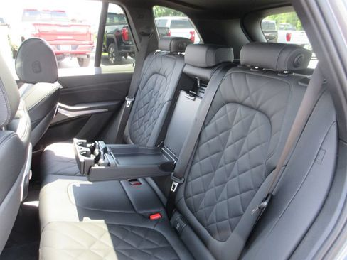 Used 2026 BMW X5 xDrive40i w/ Premium Package AWD/4WD image 22