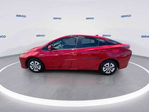 Used 2018 Toyota Prius Four FWD image 5