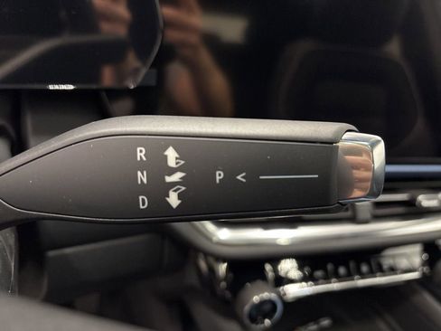 New 2026 Chevrolet Equinox EV LT image 25