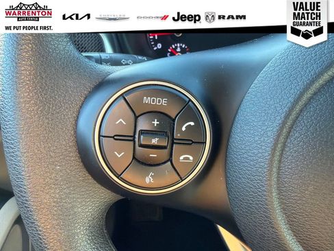 Used 2022 Kia Soul LX FWD image 16