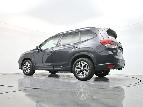 Used 2019 Subaru Forester Premium AWD/4WD image 38