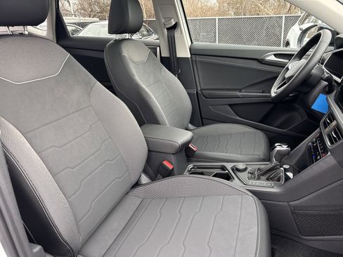 New 2026 Volkswagen Taos SE AWD/4WD image 25