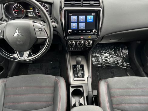Used 2024 Mitsubishi Outlander Sport SE image 3